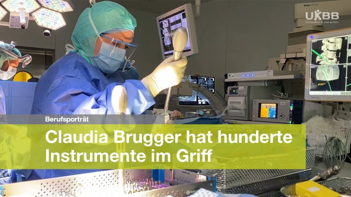 Als OP-Technikerin hat Claudia Brugger hunderte Instrumente im Griff